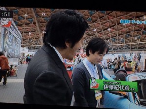 テレビ愛知番組「黒チャンネル」名古屋モーターショー企画カーラッピングについて取材中