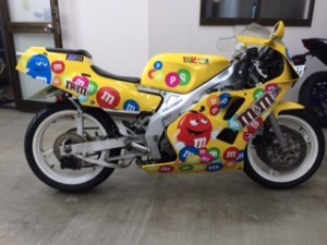 ヤマハTZR-250 m&m's フルオリジナルカラーラッピングバイク