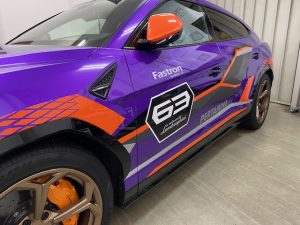 ランボルギーニウルスデザインラッピング完成左