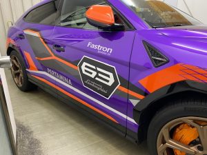 ランボルギーニウルスデザインラッピング完成右