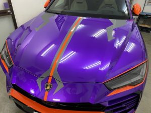 ランボルギーニウルスデザインラッピングボンネットライン