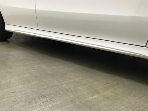 メルセデスベンツclaメッキ貼り施工前サイドステップ