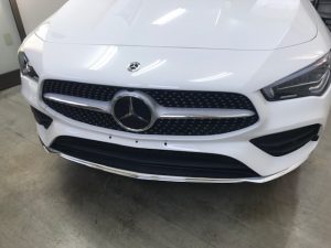 メルセデスベンツclaメッキ貼り施工フロントリップ完成