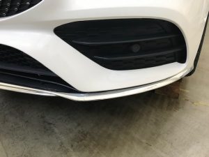 メルセデスベンツclaメッキ貼り施工フロントリップ完成左