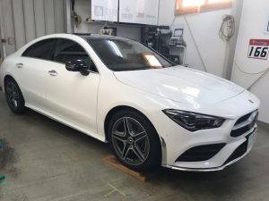 メルセデスベンツclaメッキ貼り施工完成右から全体