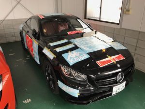 ガムボール3000カーラッピングステッカー貼り