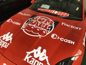 ガムボール3000カーラッピングステッカー貼り