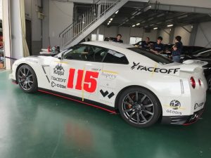 ガムボール3000カーラッピングステッカー貼り
