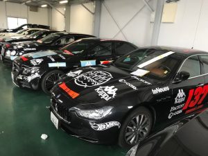 ガムボール3000カーラッピングステッカー貼り