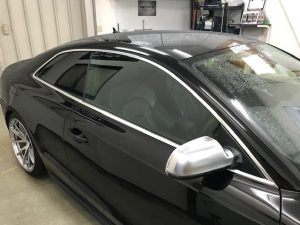 アウディＡ５メッキモールラッピング右施工前