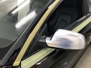 アウディＡ５メッキモールラッピングドアミラー下部分手間がかかる
