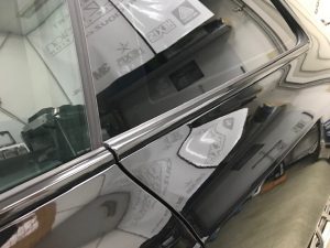 アウディＡ５メッキモールラッピング完成左側下