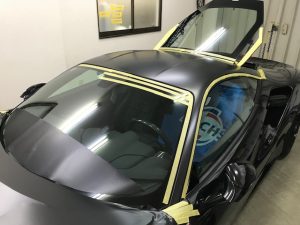 フェラーリ488GTBマットブラックフルラッピング施工ルーフ