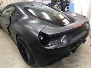 フェラーリ488GTBマットブラックフルラッピング施工完成左後ろから