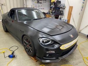アバルト１２４スパイダーフルラッピング