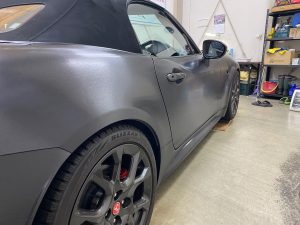 アバルト１２４スパイダーフルラッピング