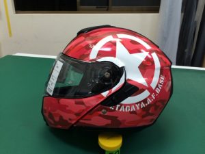 ショウエイネオテックヘルメットラッピングテスト貼り