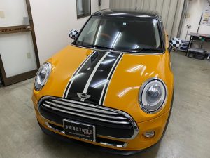 ミニ５ドアオリジナルストライプ貼り完成フロント