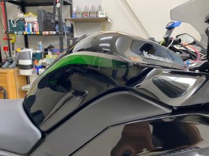 カワサキニンジャ1000sxフルラッピングタンク型取り
