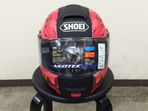 ショウエイネオテックヘルメットラッピング貼り完成正面