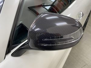メルセデスAMGGTドアミラー艶ありカーボンラッピング施工完成左前アップ