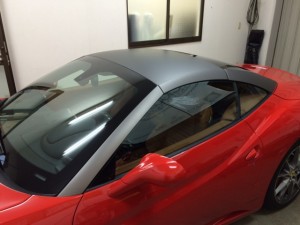 フェラーリカリフォルニア マットガンメタリック（前後ピラー含む）
