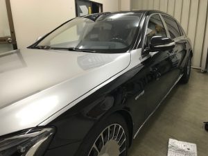 マイバッハのツートンラッピング左側面完成
