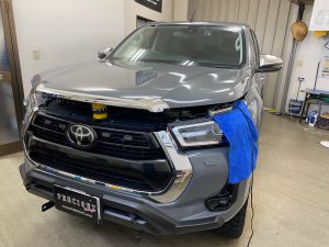 トヨタハイラックスフルラッピング完成