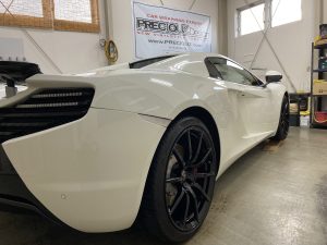 マクラーレンMP4-12Cスパイダーフルラッピング施工前右後ろ