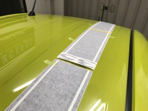 トヨタスペイドオリジナルストライプシルバーカーボン施工ルーフ数字