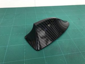 bmw5シリーズアンテナラッピングツヤありカーボン完成