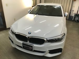 BMW５シリーズルーフラッピング施工前正面