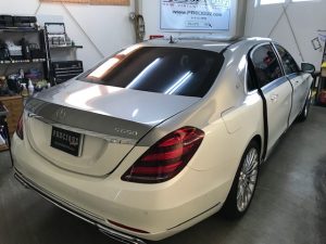 マイバッハV12ツートンラッピング完成