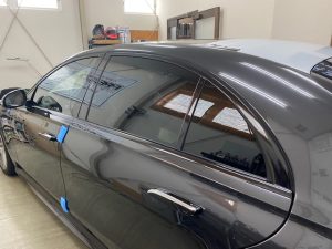 メルセデスベンツ Sクラス メッキモールラッピングウィンドモール完成左