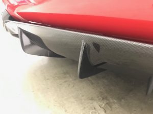 フェラーリ812スーパーファストカーボンラッピングリアディフェーサー完成