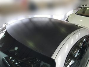 メルセデスＡＭＧＧＴルーフラッピング完成アップ
