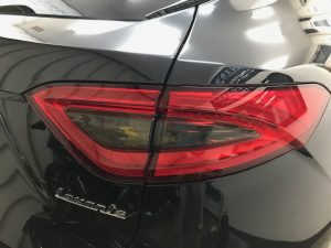 マセラティレバンテテールランプクリアー部分ブラックアウト完成