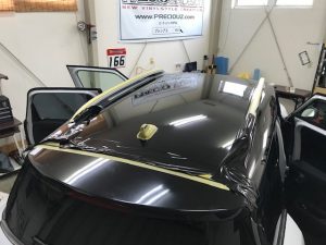 ミニクロスオーバールーフラッピング作業ひと段落後ろ