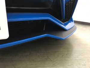 ランボルギーニアヴェンタドールアンダーライン貼りフロントリップアップ