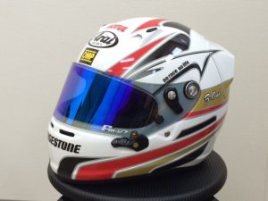 フルカラーでのラッピングでのヘルメットラッピング