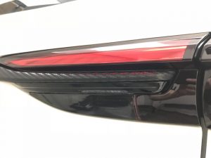 mazdacx-8マツダcx−８リアゲートメッキモールカーボンラッピング完成右