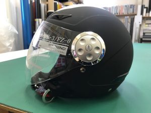 ヘルメットラッピング子供用ヘルメット迷彩カラー施工前