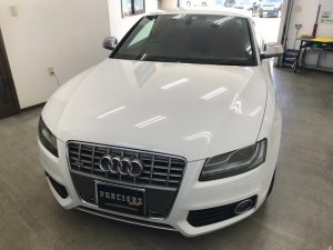 ＡＵＤＩアウディS５クーペウィンドモールラッピング