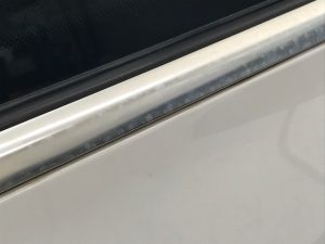 アウディAUDIS５クーペメッキウィンドモール白い汚れくすみアップ