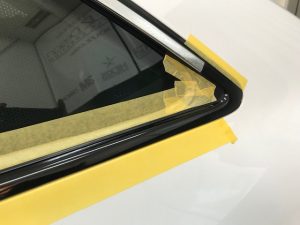 AUDI アウディS５クーペメッキウィンドモールラッピングリアガラス角