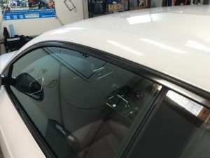 AUDI アウディS５クーペメッキウィンドモールラッピング完成左側上部
