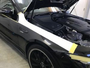 メルセデスAMGGT53ツートンラッピング施工Fフェンダー右