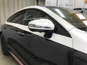 メルセデスAMGGT53ツートンラッピング施工完成右ドアミラー