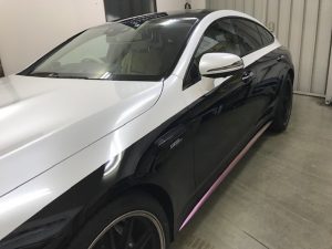 メルセデスAMGGT53ツートンラッピング施工完成左前から